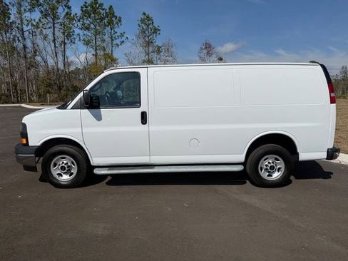 Used 2023 GMC Savana 2500 w/ Driver Convenience Package image 2