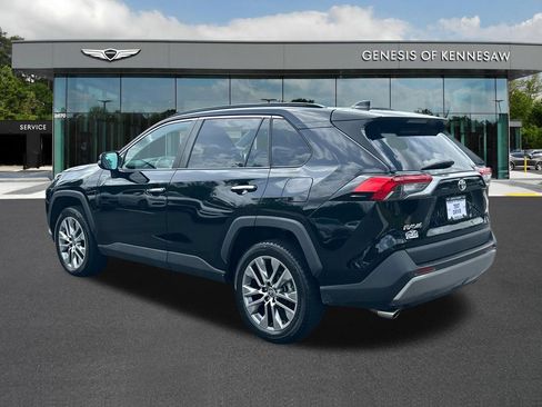 Used 2022 Toyota RAV4 Limited FWD image 5