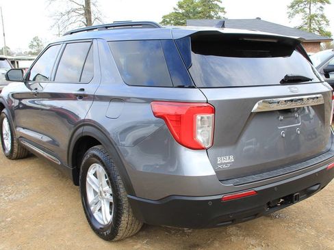 Used 2022 Ford Explorer XLT w/ Class IV Trailer Tow Package image 6