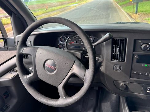 Used 2009 GMC Savana 3500 RWD image 20