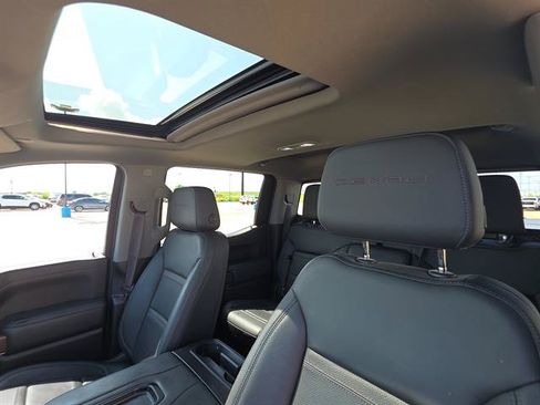 Used 2021 GMC Sierra 1500 Denali w/ Denali Ultimate Package AWD/4WD image 14