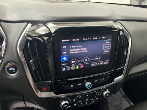 Used 2023 Chevrolet Traverse LT FWD image 19