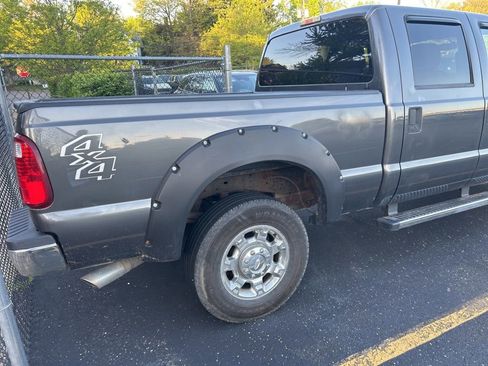 Used 2016 Ford F250 XLT w/ XLT Premium Package AWD/4WD image 6