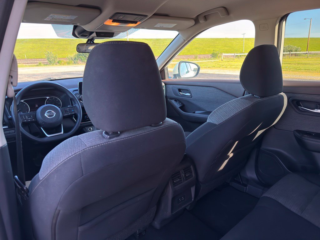 Used 2021 Nissan Rogue SV AWD/4WD image 26