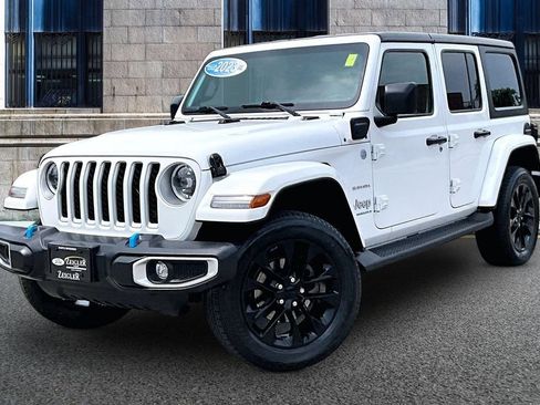 Used 2023 Jeep Wrangler Unlimited Sahara AWD/4WD image 2