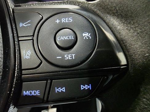 Used 2021 Toyota RAV4 LE image 7