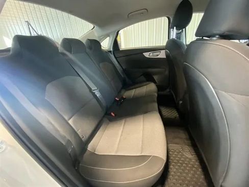 Used 2022 Kia Forte LXS image 18