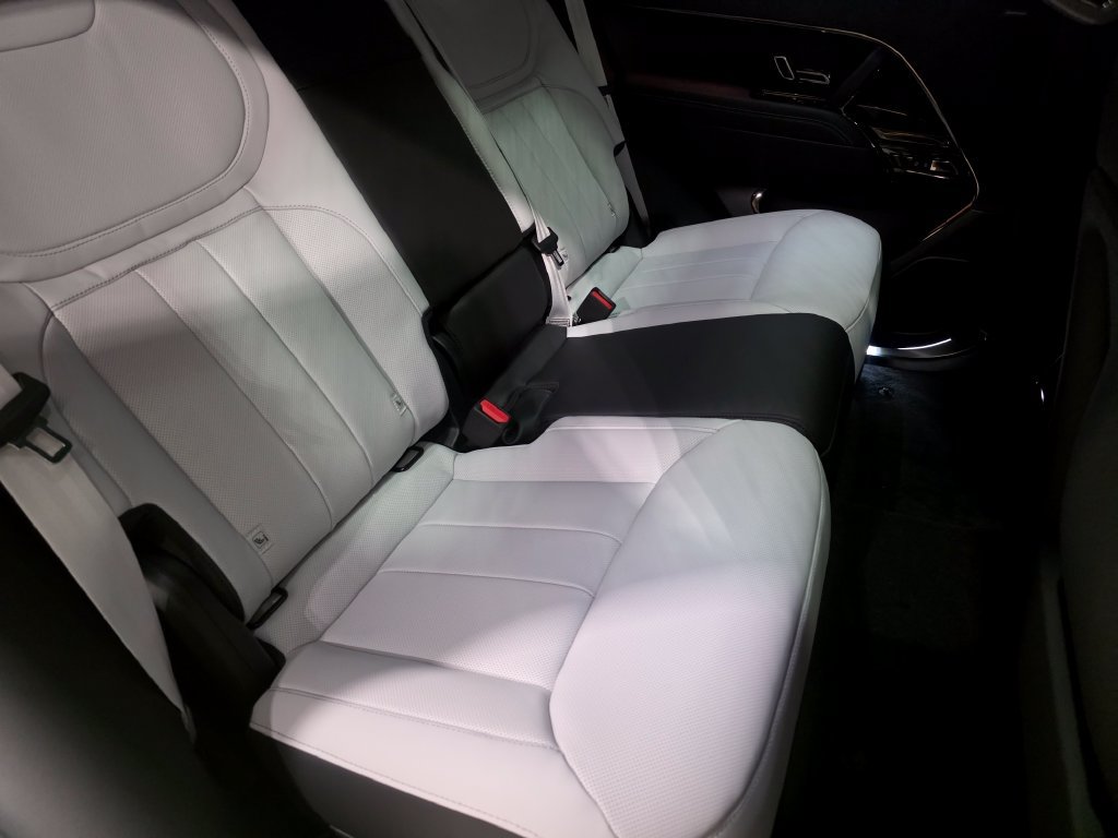 New 2027 Land Rover Range Rover Sport Battersea AWD/4WD image 12