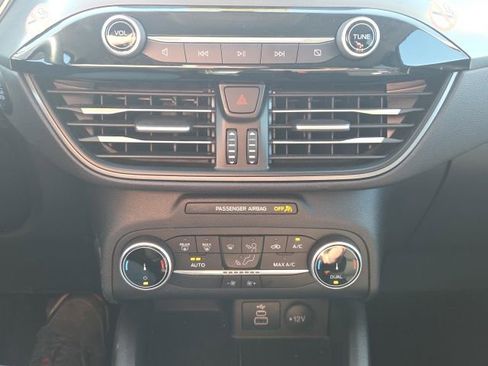 Certified 2025 Ford Escape Active image 32