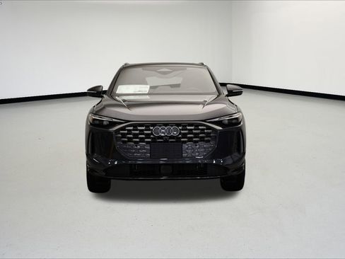 Used 2025 Audi Q5 Premium w/ Convenience Package image 8