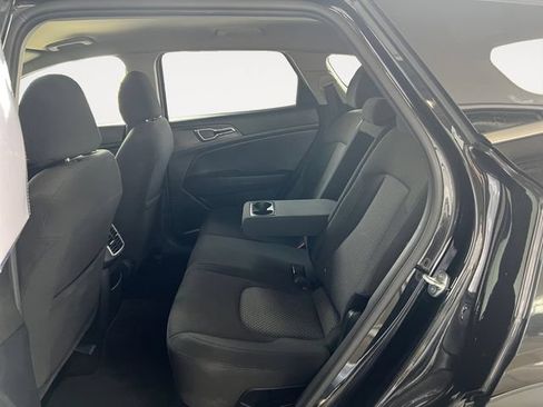 Certified 2023 Kia Sportage LX AWD/4WD image 11
