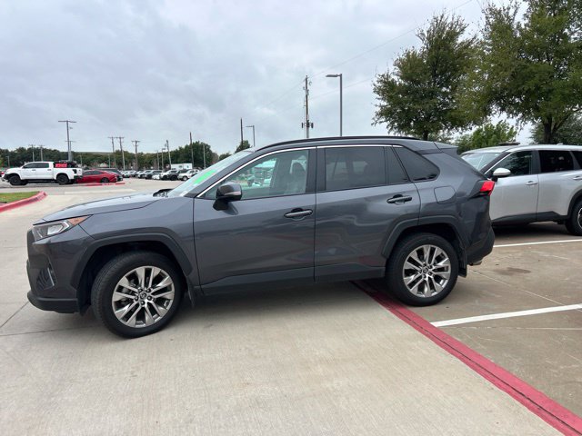 Used 2020 Toyota RAV4 XLE Premium AWD/4WD image 7