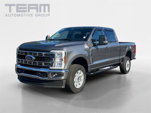Used 2024 Ford F250 XLT image 3