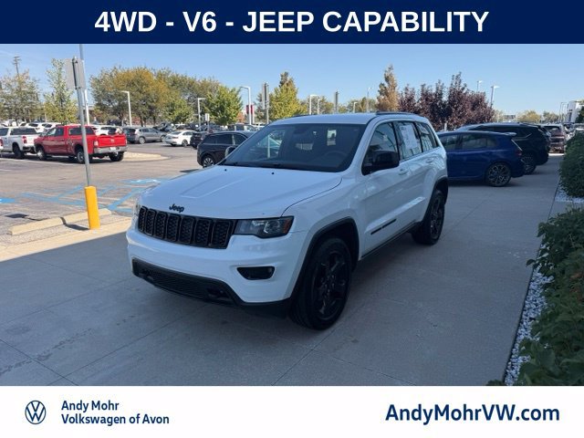 Used 2018 Jeep Grand Cherokee Laredo AWD/4WD image 3