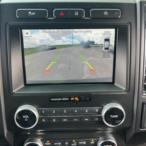 Used 2018 Ford Expedition Limited w/ Equipment Group 301A RWD image 15
