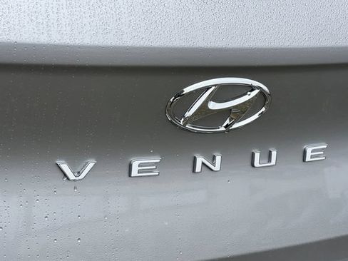 New 2026 Hyundai Venue SEL FWD image 8