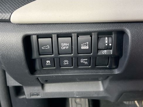 Used 2023 Subaru Forester Limited AWD/4WD image 10