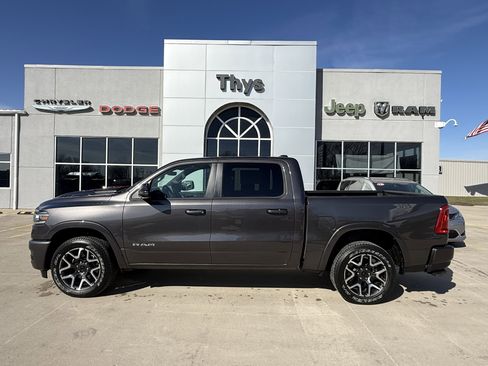 New 2026 RAM 1500 Laramie AWD/4WD image 38