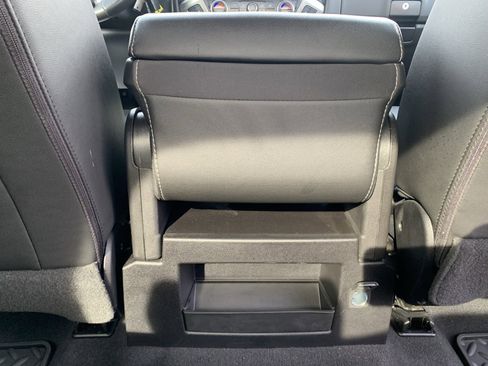 Used 2018 Chevrolet Silverado 1500 LT w/ All Star Edition image 36