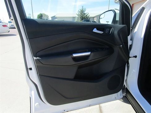Used 2019 Ford Escape SE image 10