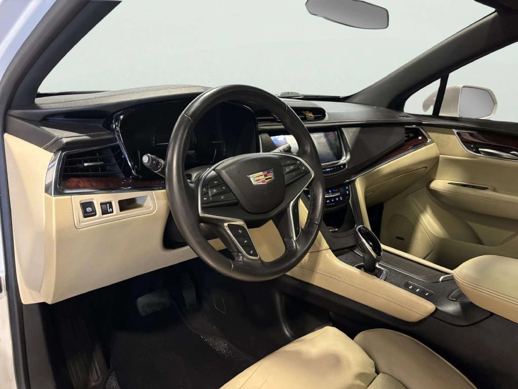 Used 2017 Cadillac XT5 Premium Luxury w/ LPO, Wheel Lock Package AWD/4WD image 14