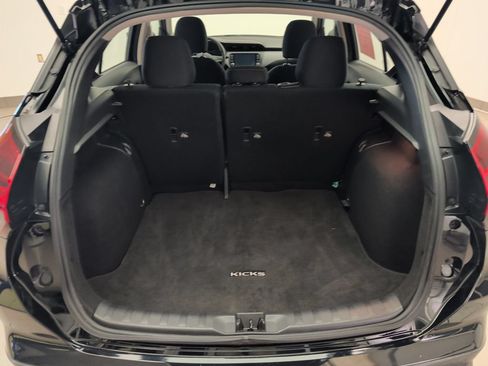 Certified 2022 Nissan Kicks SV FWD image 25