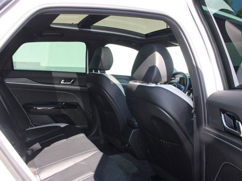 Used 2025 Kia K5 GT-Line w/ GT-Line Premium Package AWD/4WD image 16