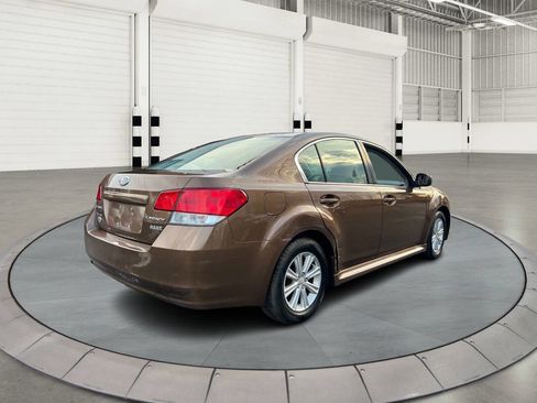 Used 2012 Subaru Legacy 2.5i Premium image 3