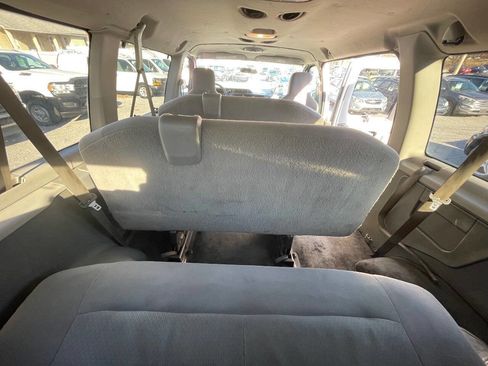 Used 2010 Ford E-350 and Econoline 350 XLT image 29