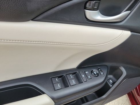 Used 2019 Honda Insight Touring image 23