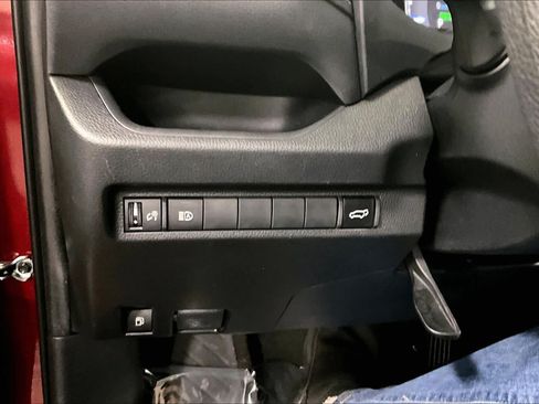 Used 2025 Toyota RAV4 XLE w/ Convenience Package AWD/4WD image 35