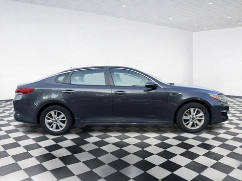 Used 2017 Kia Optima LX FWD image 3