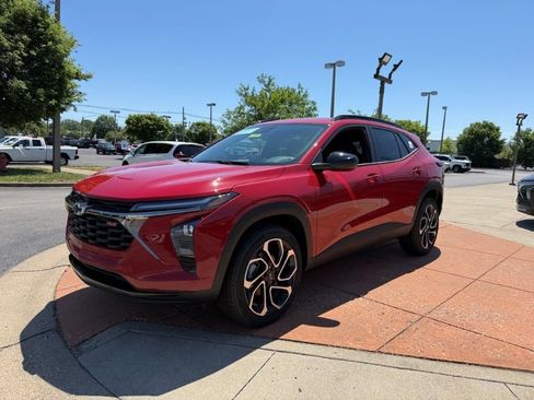 New 2026 Chevrolet Trax RS FWD image 3