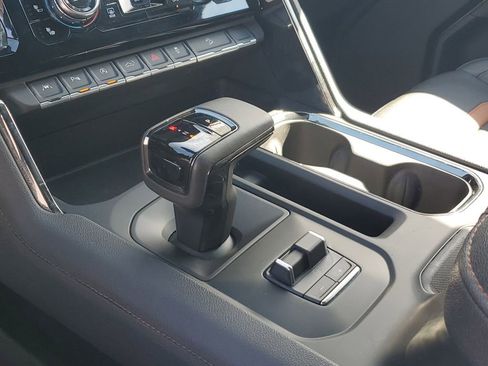 Used 2023 GMC Sierra 1500 AT4 w/ AT4 Preferred Package image 30