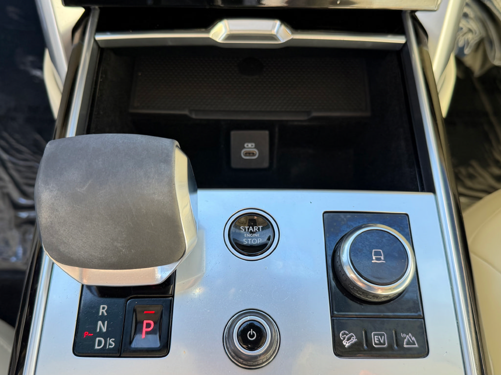 Used 2023 Land Rover Range Rover SE AWD/4WD image 19