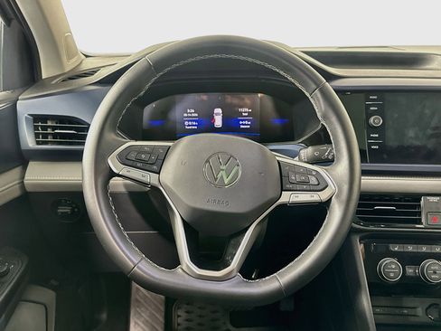 Used 2024 Volkswagen Taos SE FWD image 18