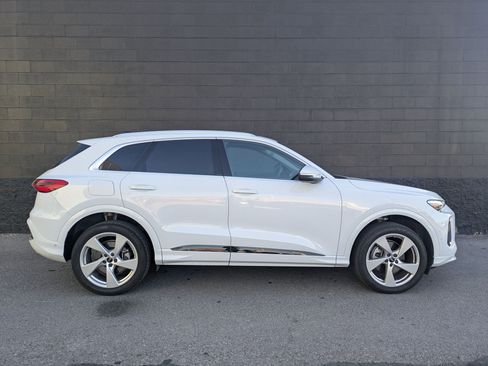 Used 2025 Audi Q5 Premium Plus image 4