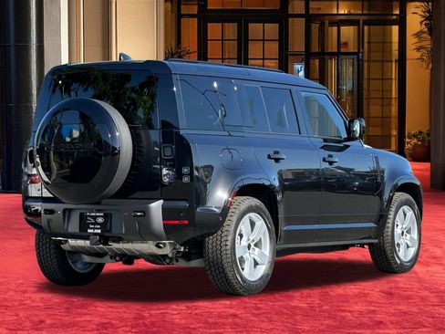 New 2026 Land Rover Defender 110 X-Dynamic SE AWD/4WD image 9