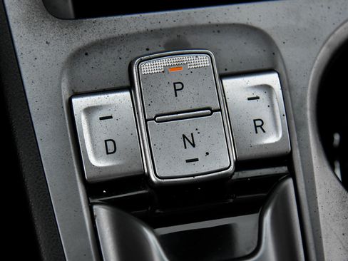 Used 2021 Hyundai Kona Limited FWD image 26
