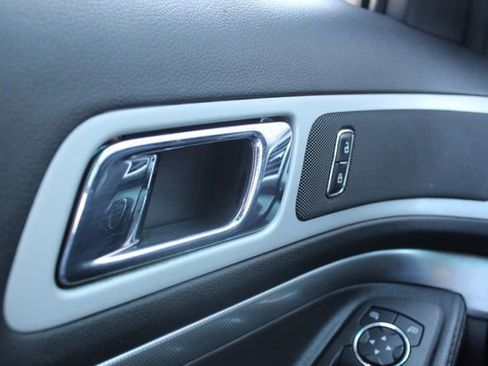 Used 2014 Ford Explorer XLT w/ Equipment Group 202A FWD image 6
