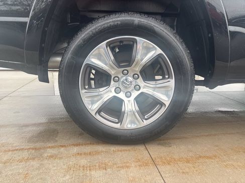 Used 2022 RAM 1500 Laramie AWD/4WD image 32