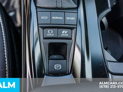 Used 2025 Toyota Camry SE image 44