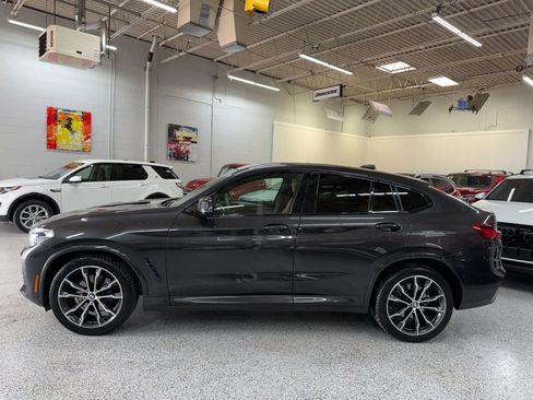 Used 2021 BMW X4 xDrive30i AWD/4WD image 2