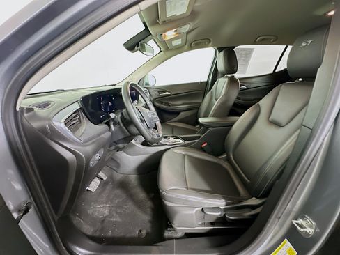 Used 2024 Buick Encore GX Sport Touring FWD image 13