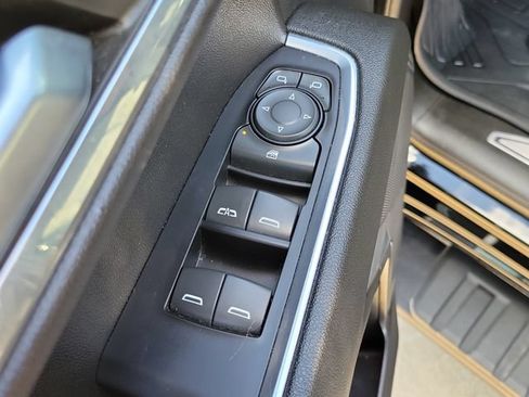 Used 2023 GMC Sierra 1500 SLE RWD image 18