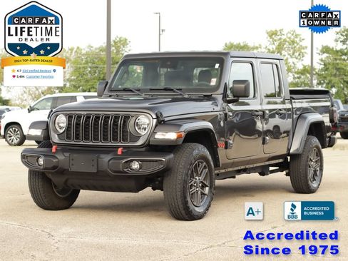 Used 2024 Jeep Gladiator Sport AWD/4WD image 3