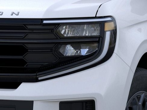 New 2025 Ford Expedition Active image 18