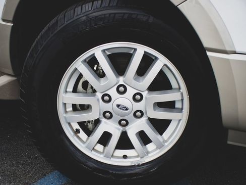 Used 2007 Ford Expedition Eddie Bauer AWD/4WD image 27