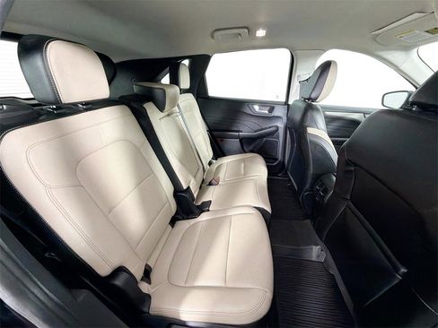 Used 2022 Ford Escape SEL image 31