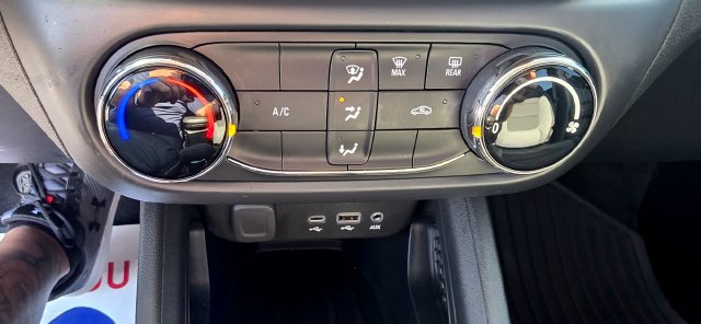 Used 2023 Chevrolet TrailBlazer LS AWD/4WD image 21